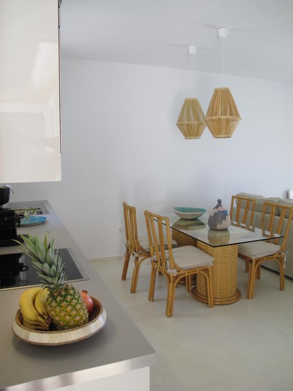 Seafront Calista Beach House With Garden Glifada Eksteriør billede