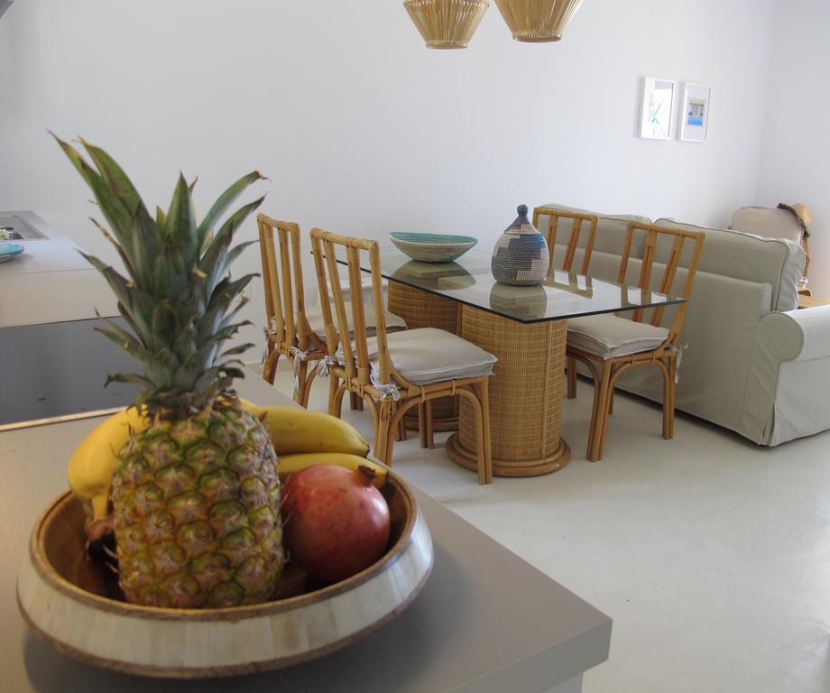 Seafront Calista Beach House With Garden Glifada Eksteriør billede